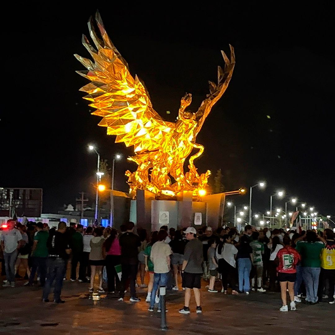 Así Festejan el Triunfo de México en Torreón